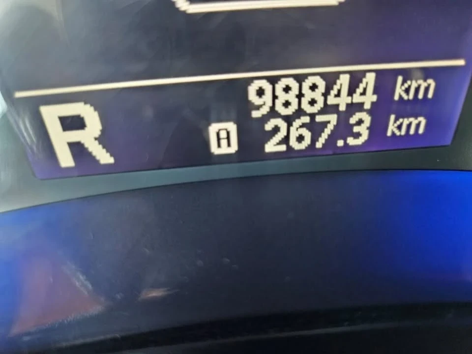 2017 Nissan Leaf - Image 15 of 18