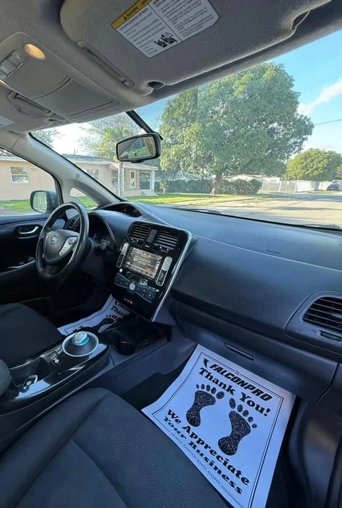 2017 Nissan Leaf - Image 18 of 18