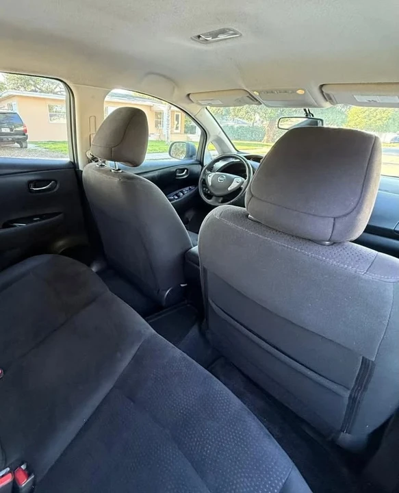 2017 Nissan Leaf - Image 7 of 18