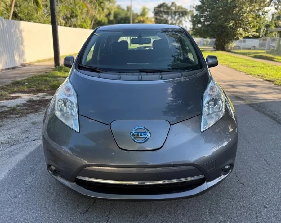 2017 Nissan Leaf - Image 2 of 18