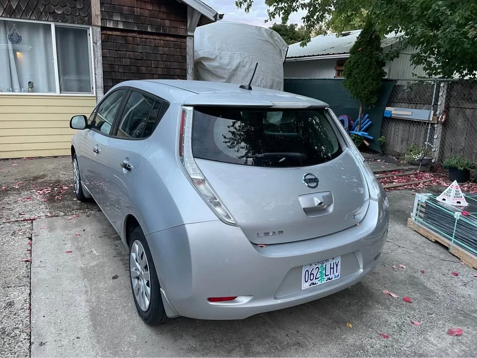 2017 Nissan Leaf - Image 3 of 4