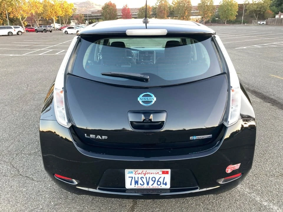 2017 Nissan Leaf - Image 14 of 15