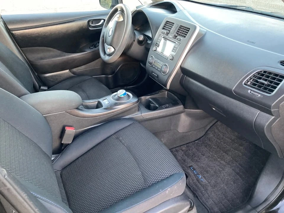 2017 Nissan Leaf - Image 7 of 15