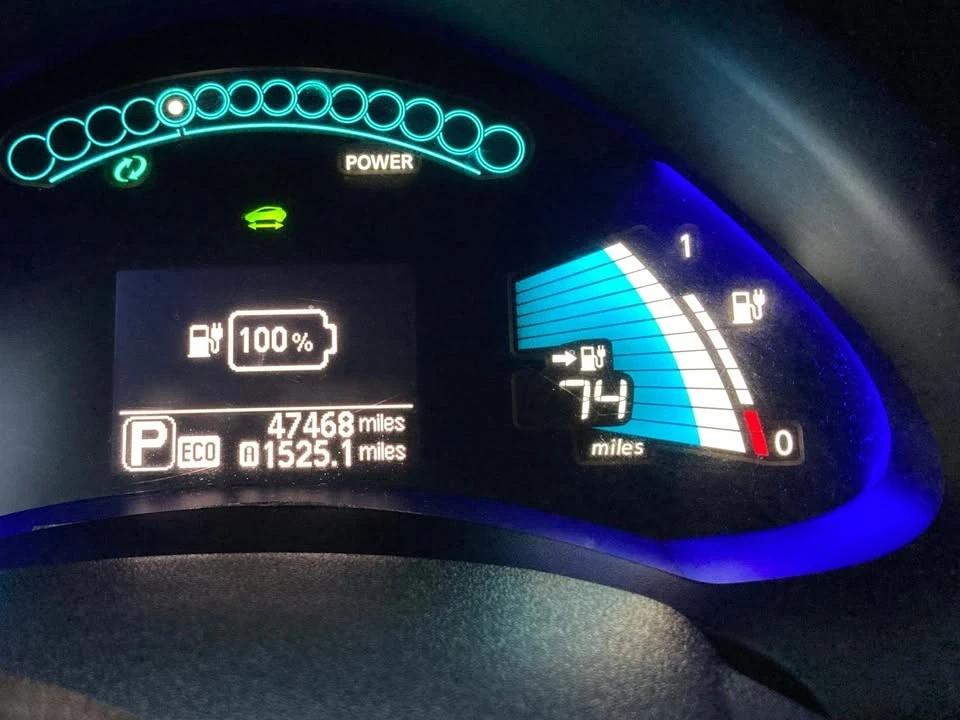2017 Nissan Leaf - Image 8 of 15