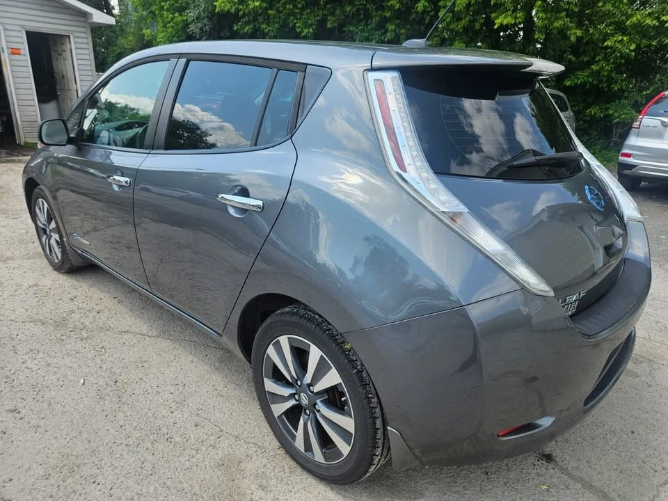 2017 Nissan Leaf - Image 3 of 16