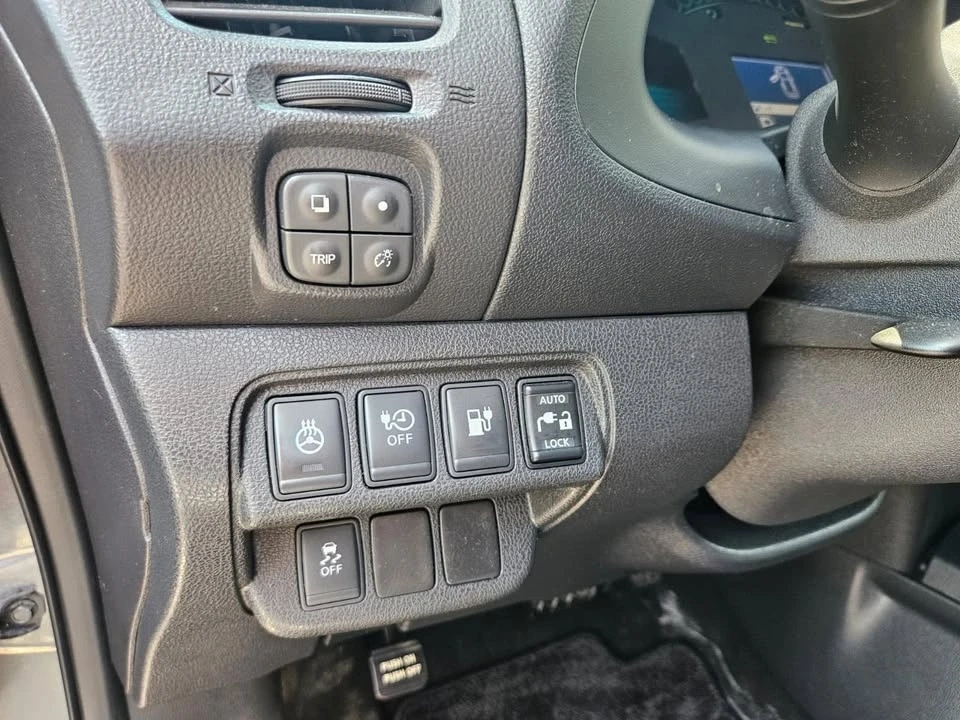 2017 Nissan Leaf - Image 8 of 16