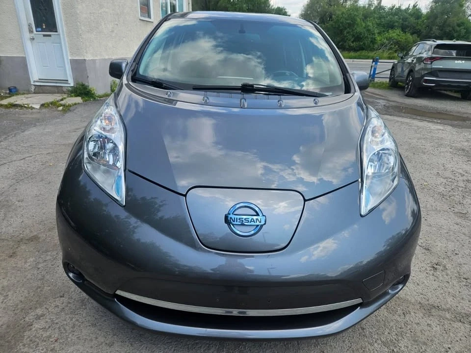 2017 Nissan Leaf - Image 4 of 16