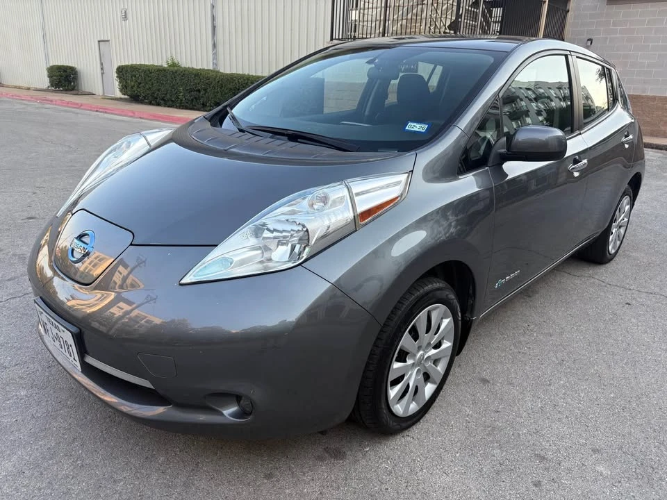 2017 Nissan Leaf - Image 4 of 20