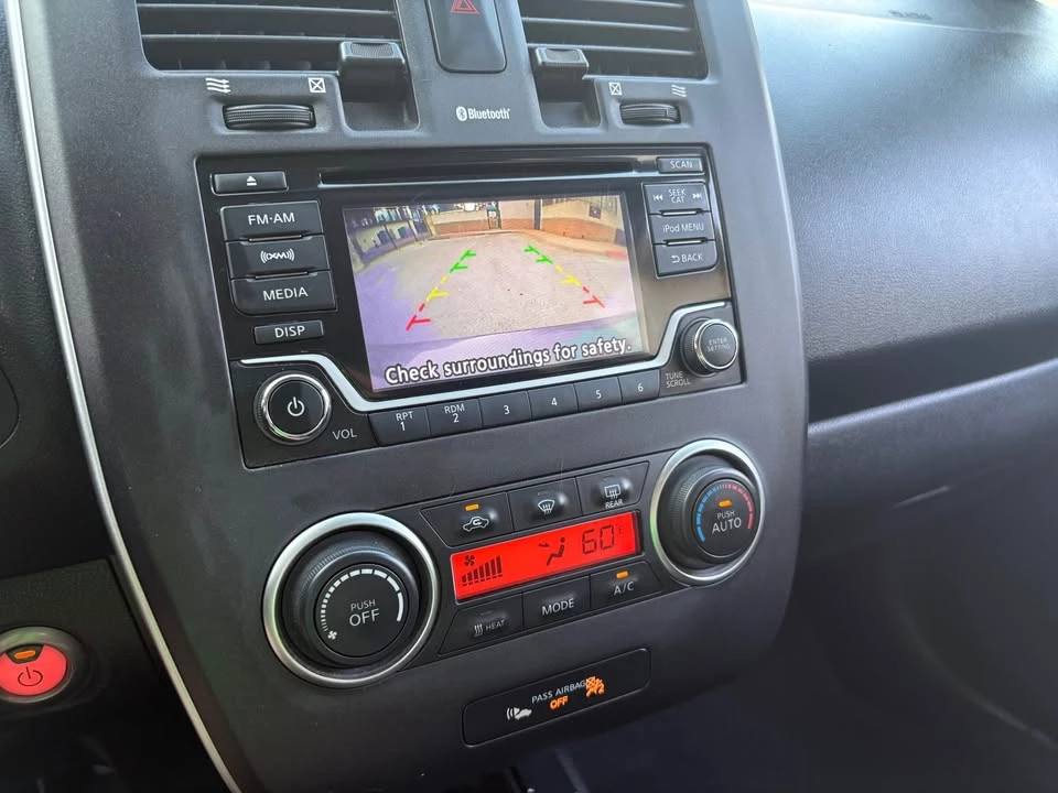2017 Nissan Leaf - Image 19 of 20