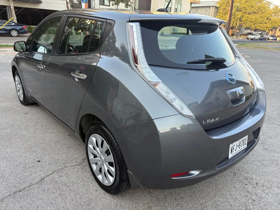 2017 Nissan Leaf - Image 6 of 20