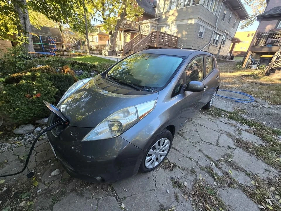 2017 Nissan Leaf - Image 2 of 2