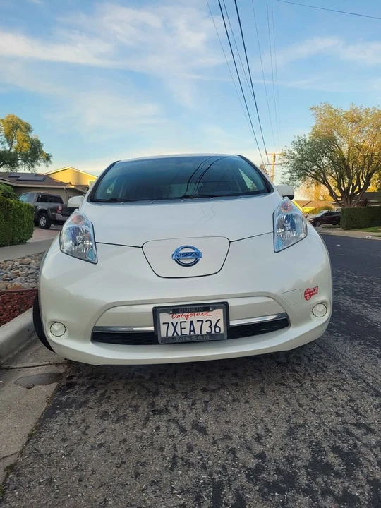 2017 Nissan Leaf - Image 5 of 14