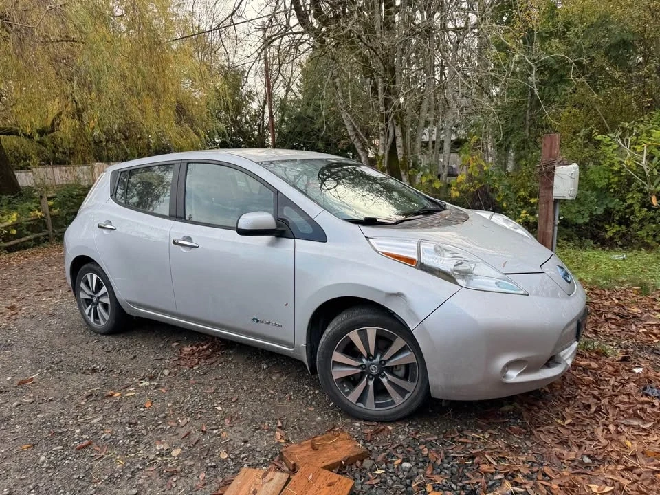 2017 Nissan Leaf - Image 4 of 5
