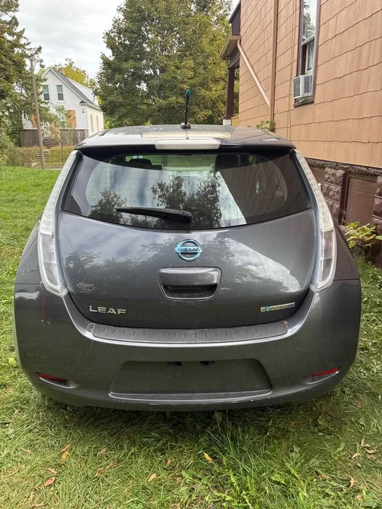 2017 Nissan Leaf - Image 3 of 9
