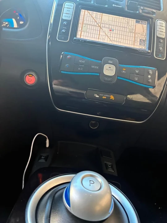 2017 Nissan Leaf - Image 9 of 9