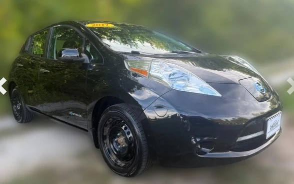 2017 Nissan Leaf - Image 2 of 10