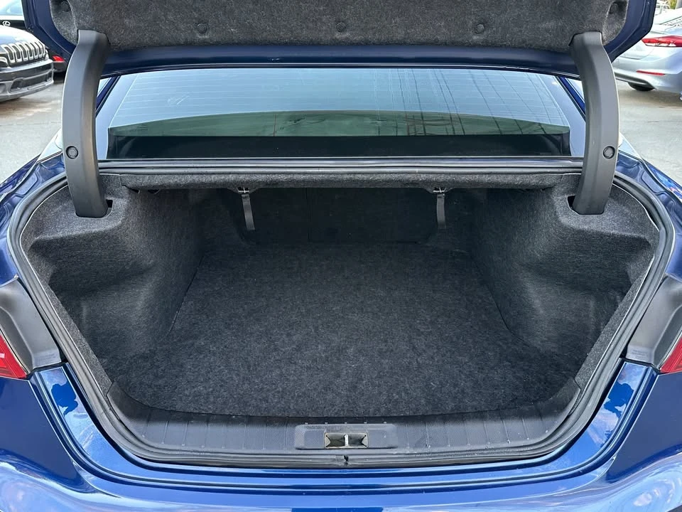 2017 Nissan Maxima 8th Gen - Image 10 of 17