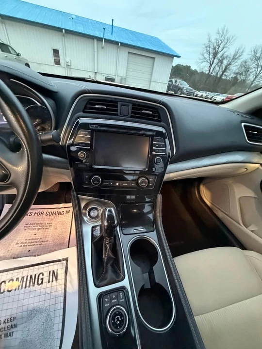 2017 Nissan Maxima 8th Gen - Image 6 of 12