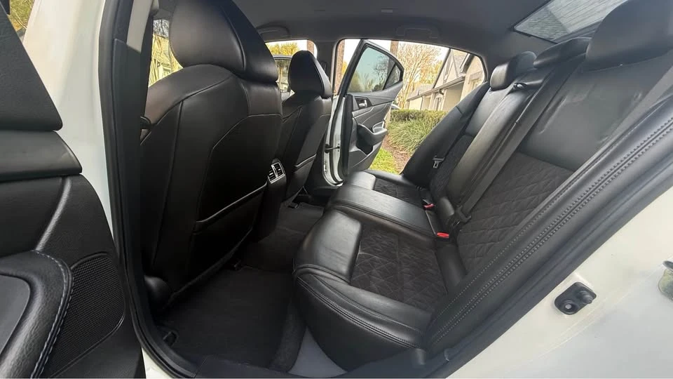 2017 Nissan Maxima 8th Gen - Image 13 of 17
