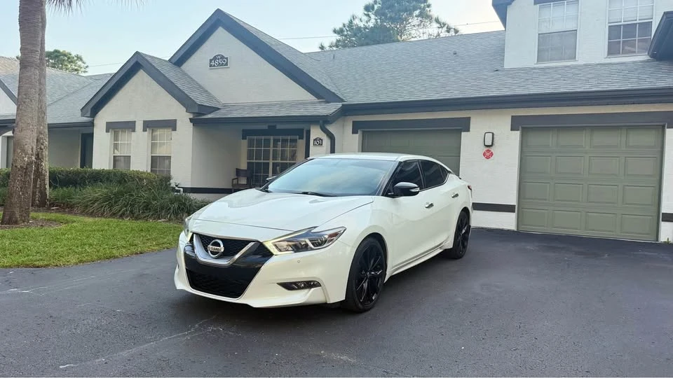 2017 Nissan Maxima 8th Gen - Image 11 of 17