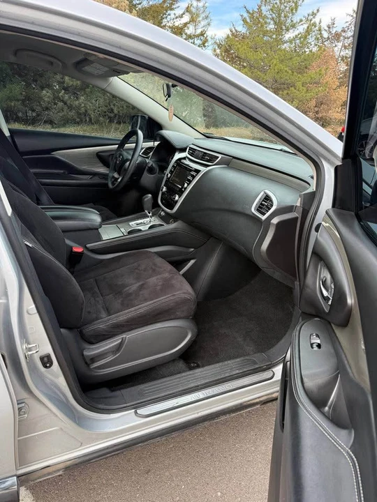 2017 Nissan Murano 3rd Gen - Image 11 of 16