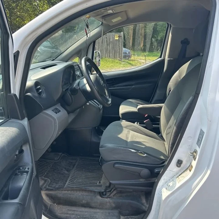 2017 Nissan NV - Image 5 of 6