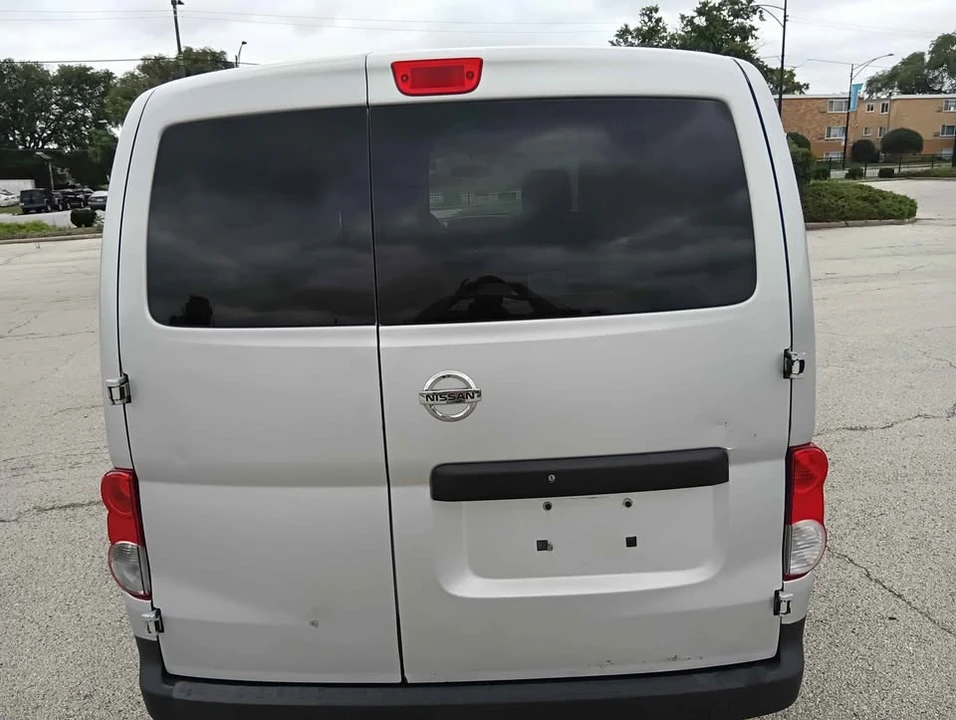 2017 Nissan NV - Image 8 of 13