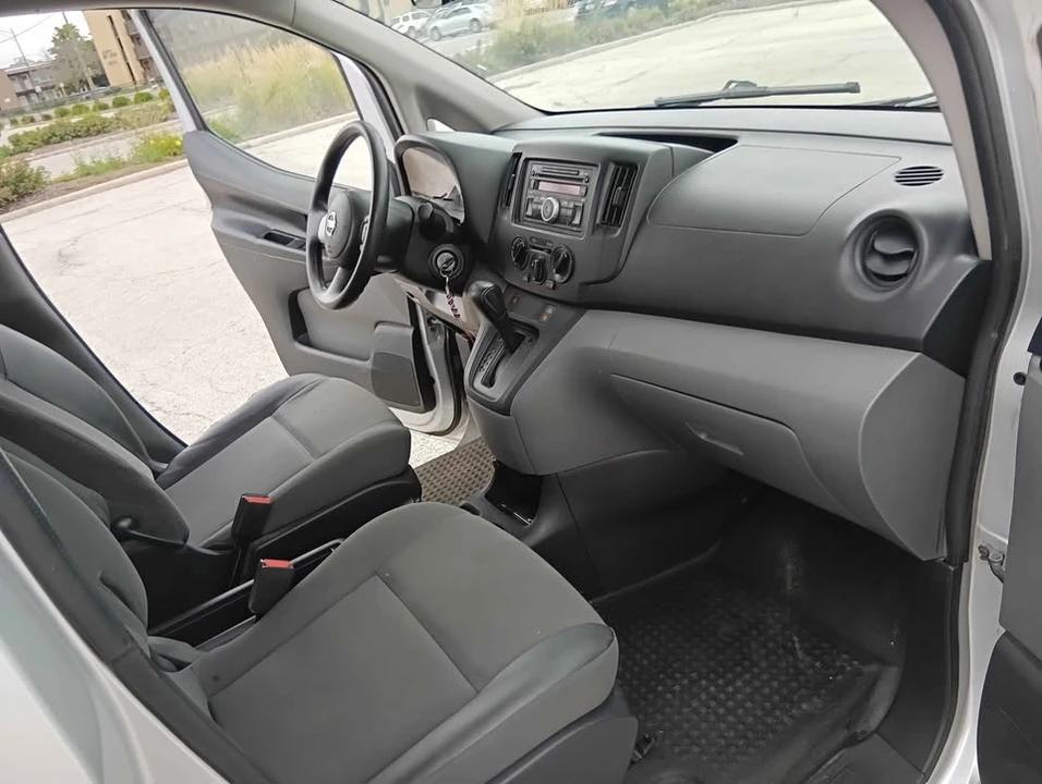 2017 Nissan NV - Image 13 of 13