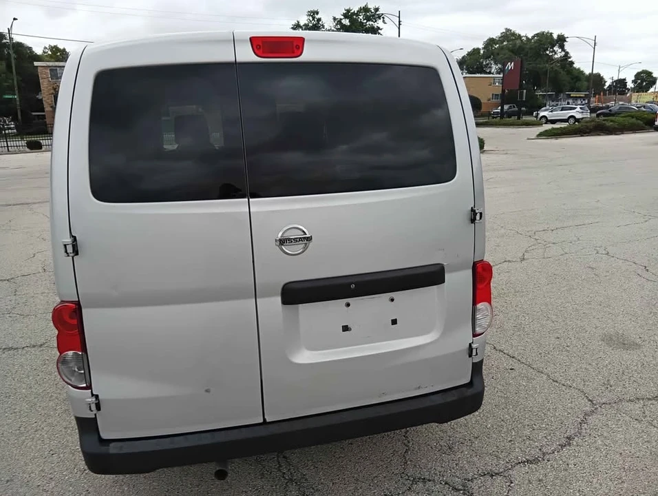 2017 Nissan NV - Image 6 of 13