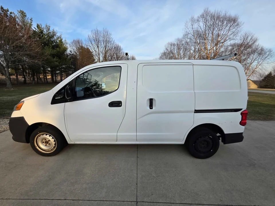 2017 Nissan NV - Image 2 of 9