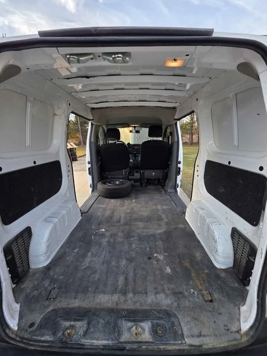 2017 Nissan NV - Image 7 of 9