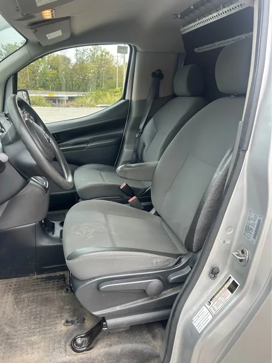 2017 Nissan NV - Image 9 of 11