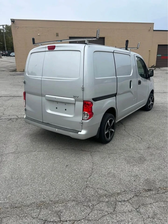 2017 Nissan NV - Image 5 of 11