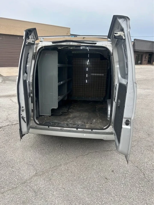 2017 Nissan NV - Image 6 of 11