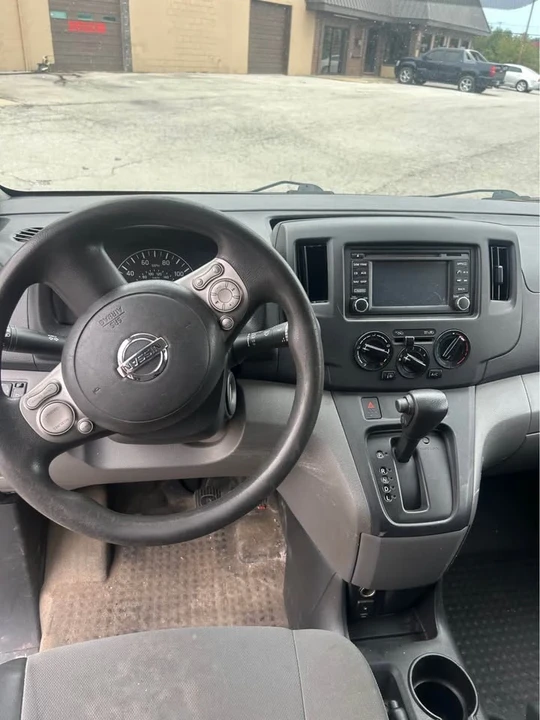 2017 Nissan NV - Image 8 of 11
