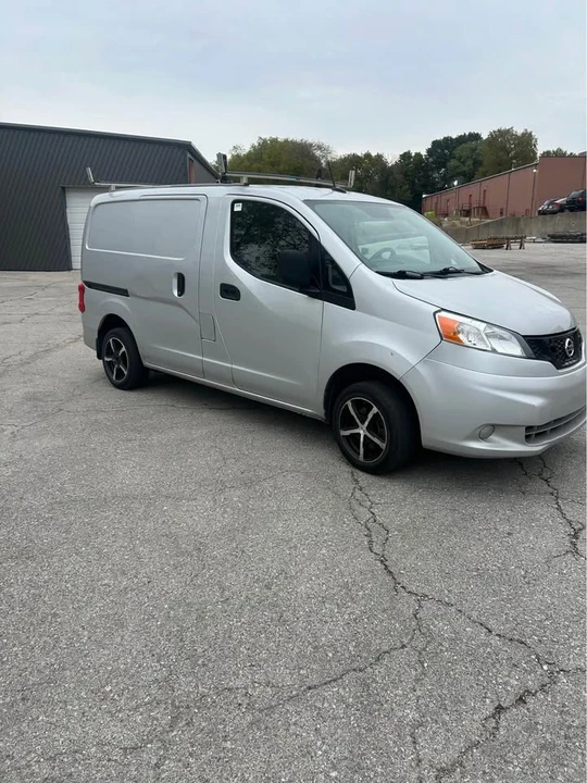2017 Nissan NV - Image 3 of 11