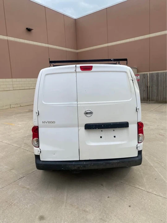 2017 Nissan NV - Image 4 of 16