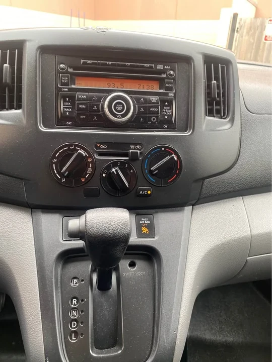 2017 Nissan NV - Image 15 of 16