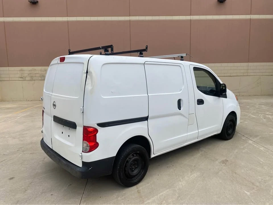 2017 Nissan NV - Image 5 of 16