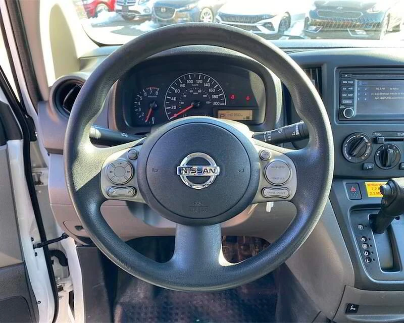 2017 Nissan NV - Image 9 of 12