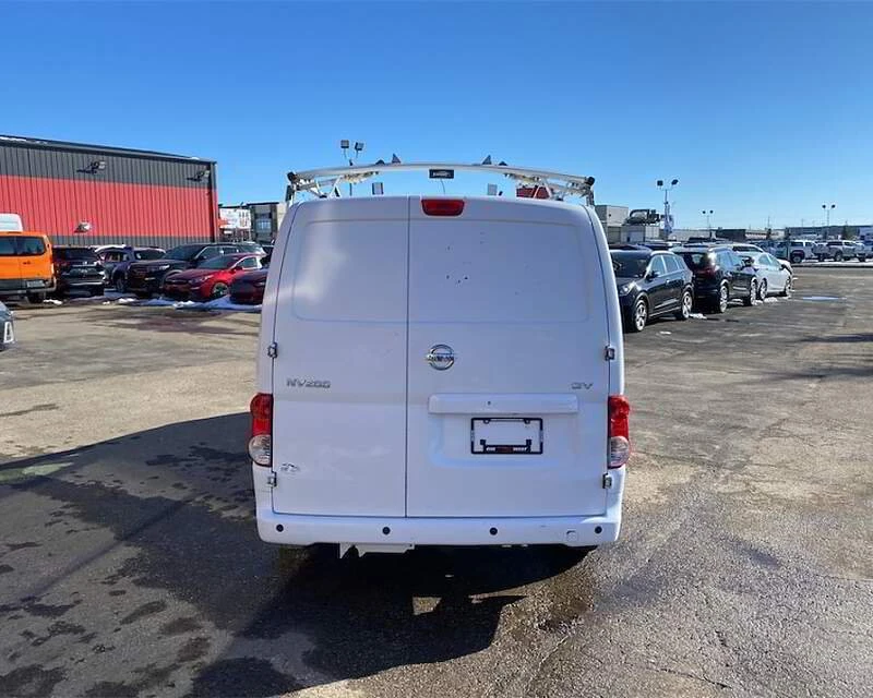 2017 Nissan NV - Image 4 of 12