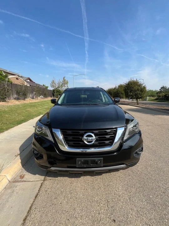 2017 Nissan Pathfinder 4th Gen - Image 2 of 6