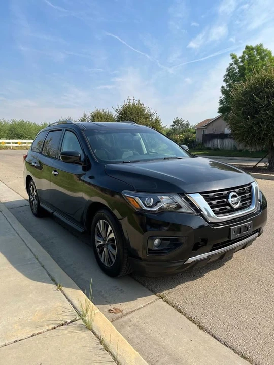 2017 Nissan Pathfinder 4th Gen - Image 3 of 6