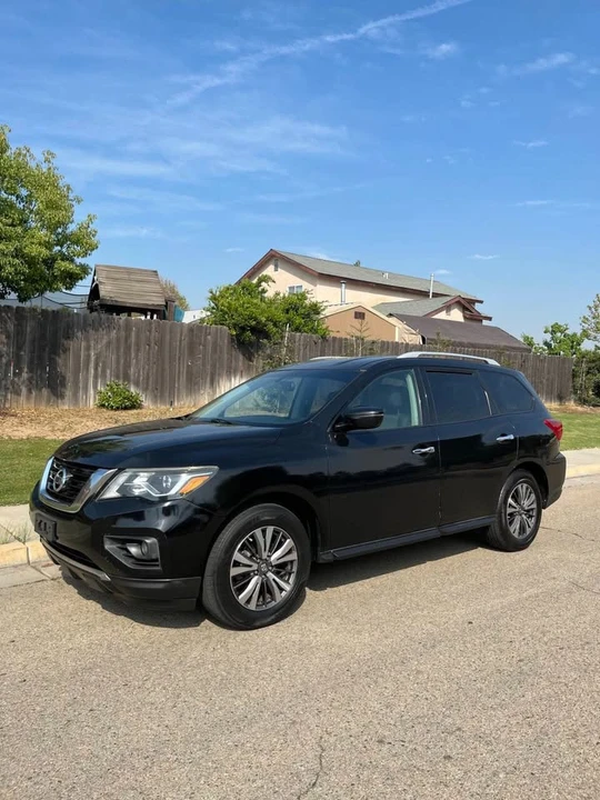 2017 Nissan Pathfinder 4th Gen - Image 5 of 6