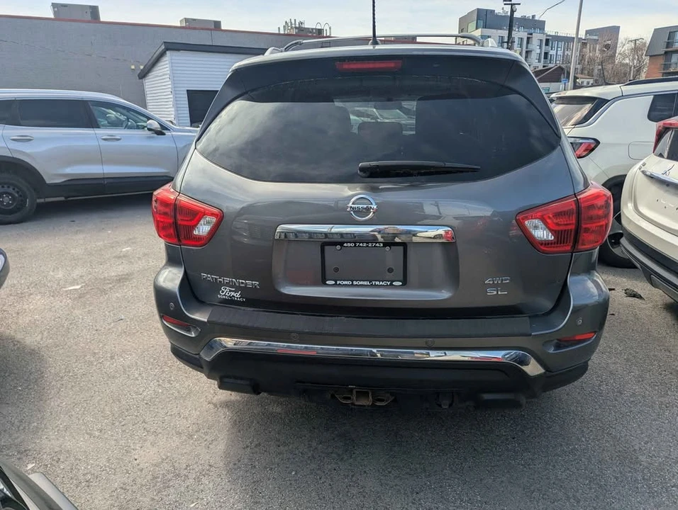 2017 Nissan Pathfinder 4th Gen - Image 17 of 19