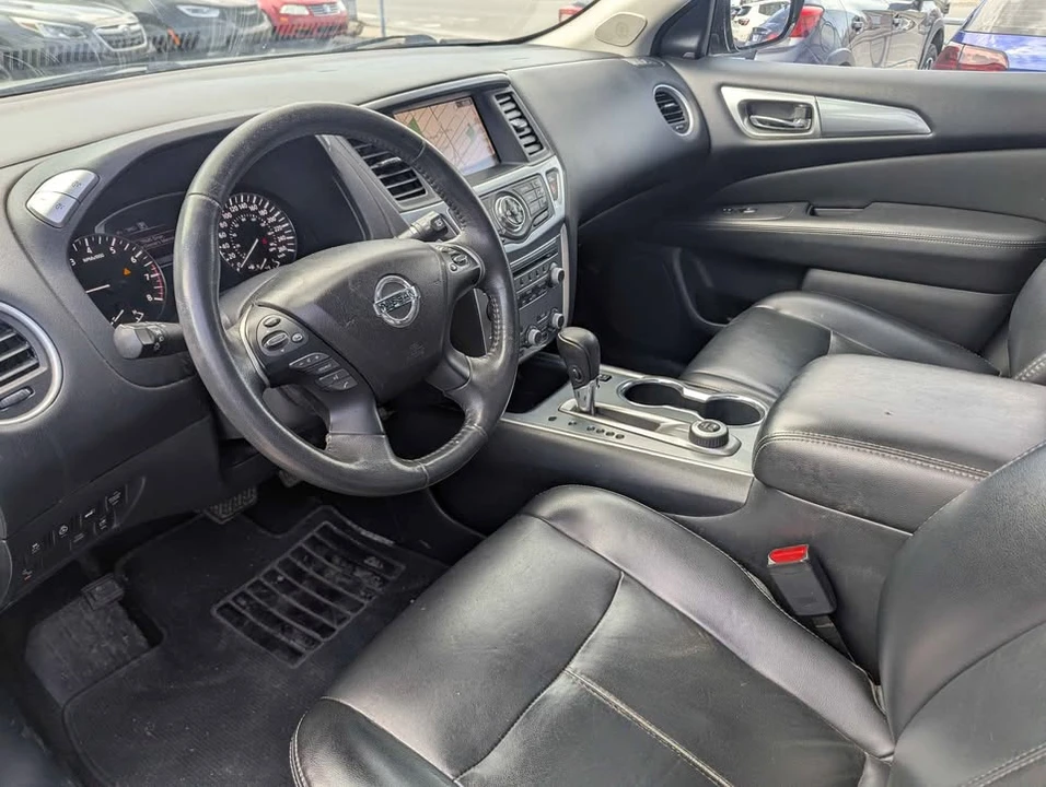 2017 Nissan Pathfinder 4th Gen - Image 14 of 19