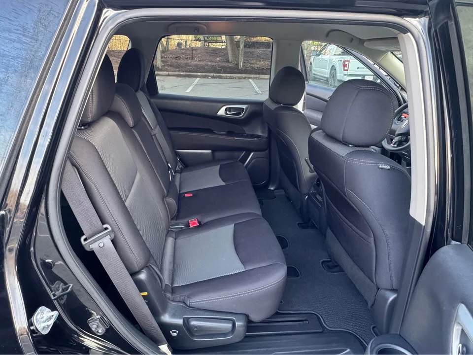 2017 Nissan Pathfinder 4th Gen - Image 16 of 20