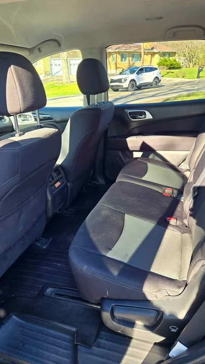 2017 Nissan Pathfinder 4th Gen - Image 7 of 9