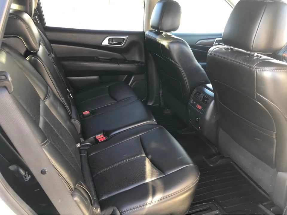 2017 Nissan Pathfinder 4th Gen - Image 17 of 18