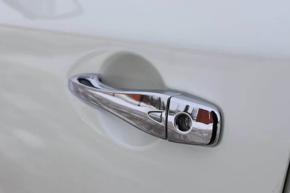 2017 Nissan Pathfinder 4th Gen - Image 11 of 20